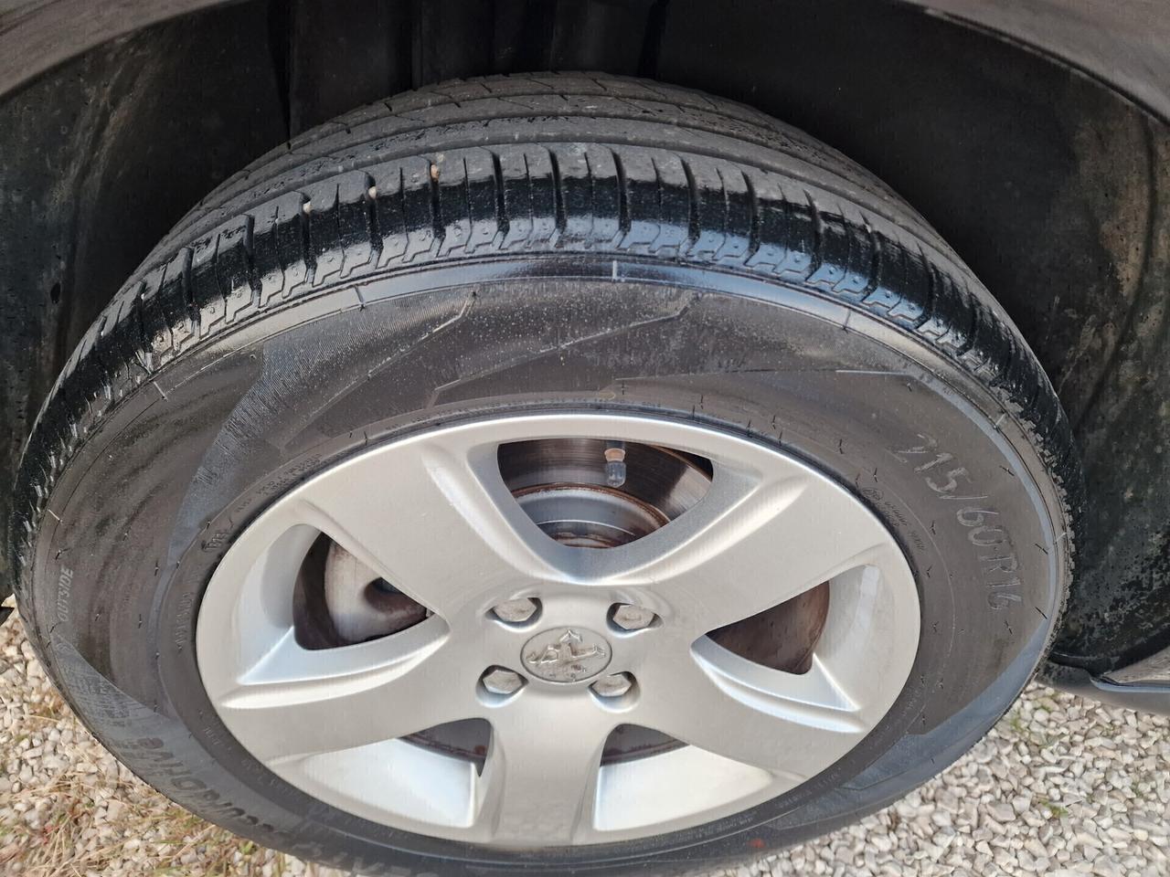 Peugeot 3008 2.0 HDi 150CV Business