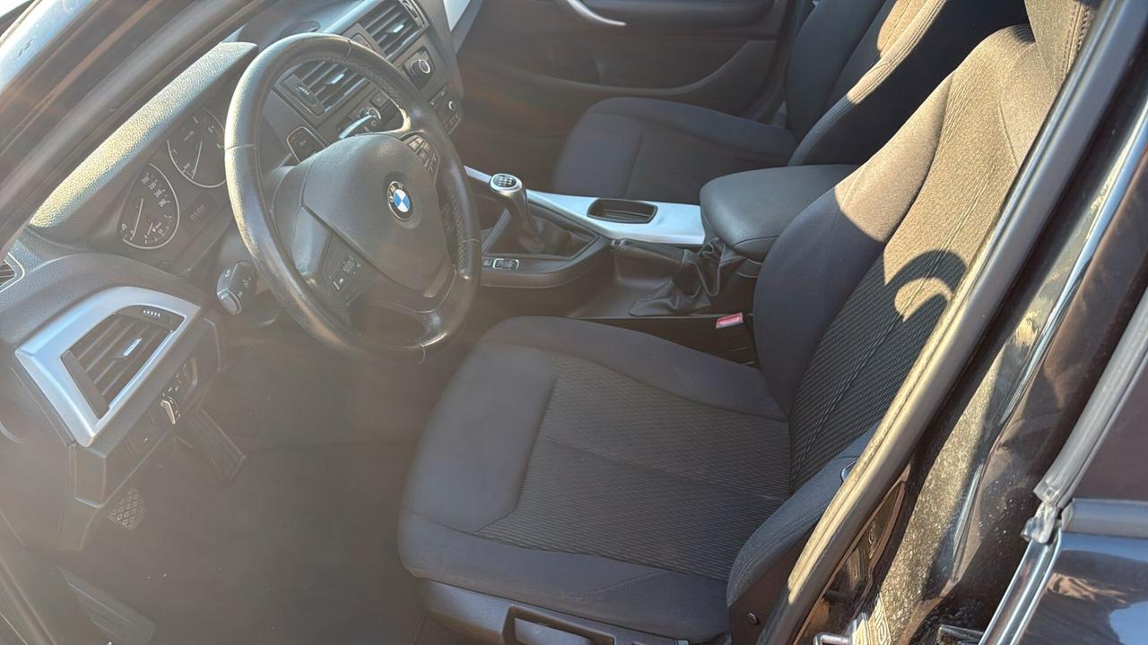 Bmw 116 116d 5p. UrbanBmw