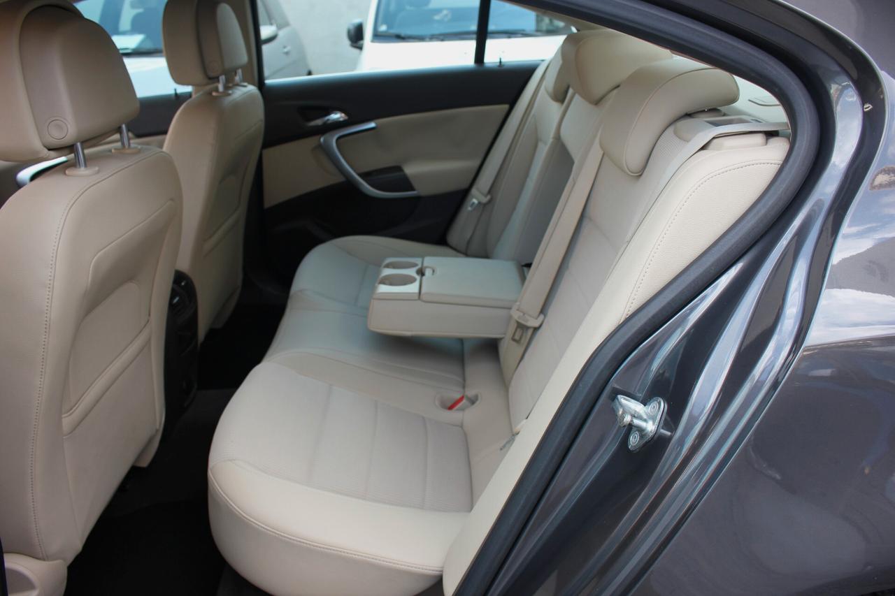 Opel Insignia 2.0 cdti Cosmo 130 CV UNIPRO CRONO TAGLIANDI OPEL DISTRIBUZIONE FRIZIONE E VOLANO NUOVI FATTI IN OPEL GARANZIA 12 MESI