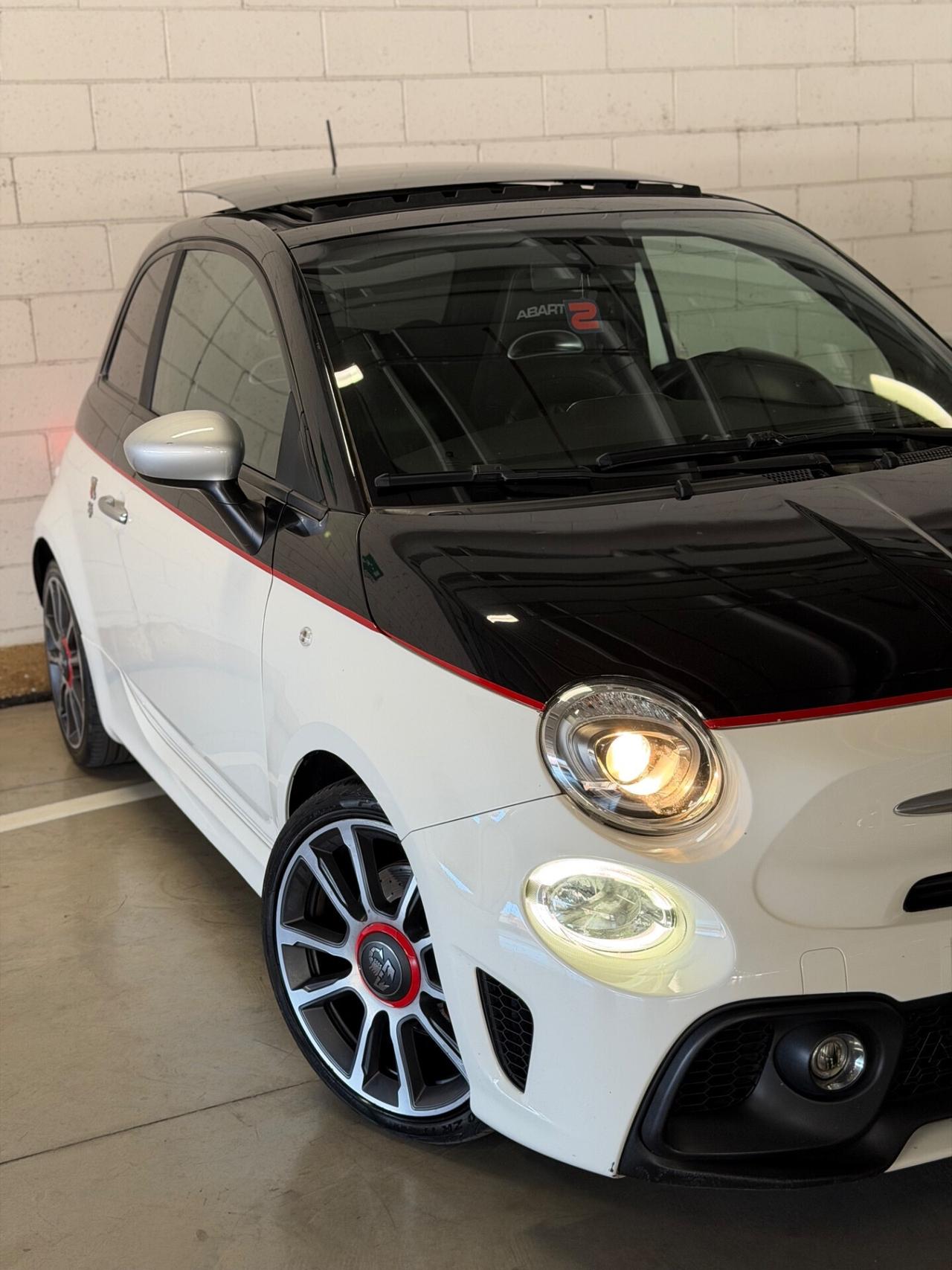 Abarth 595 1.4 Turbo T-Jet 165 CV Scorpioneoro