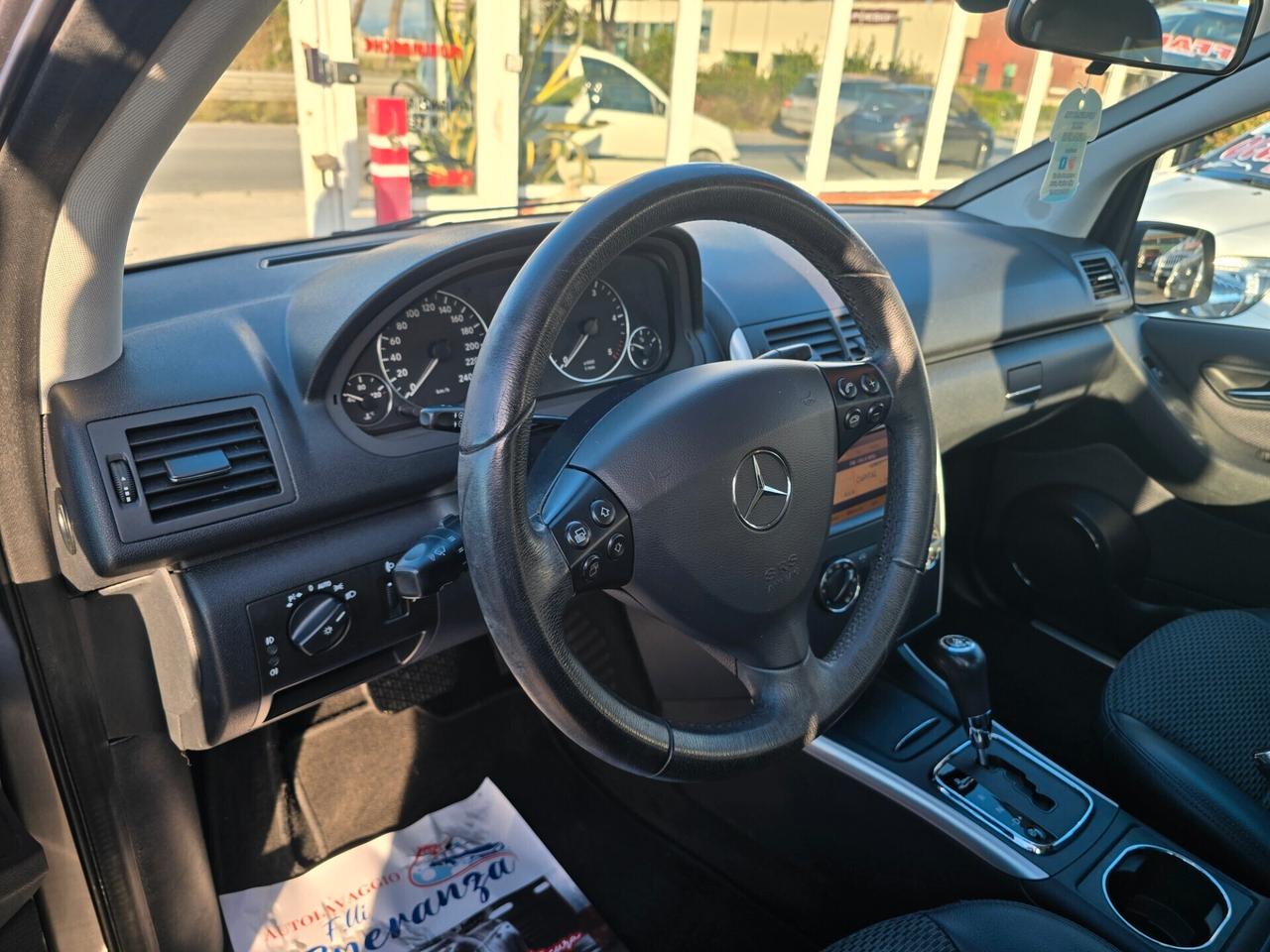 Mercedes-benz A 180 CDI BlueEFFICIENCY Automatic Premium