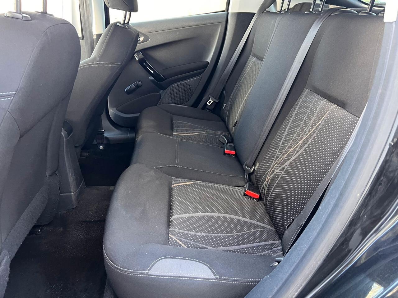 Peugeot 208 1.2 VTi 82 CV 3 porte Allure