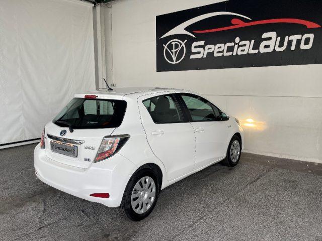 TOYOTA Yaris 1.5 Hybrid lounge 71000km