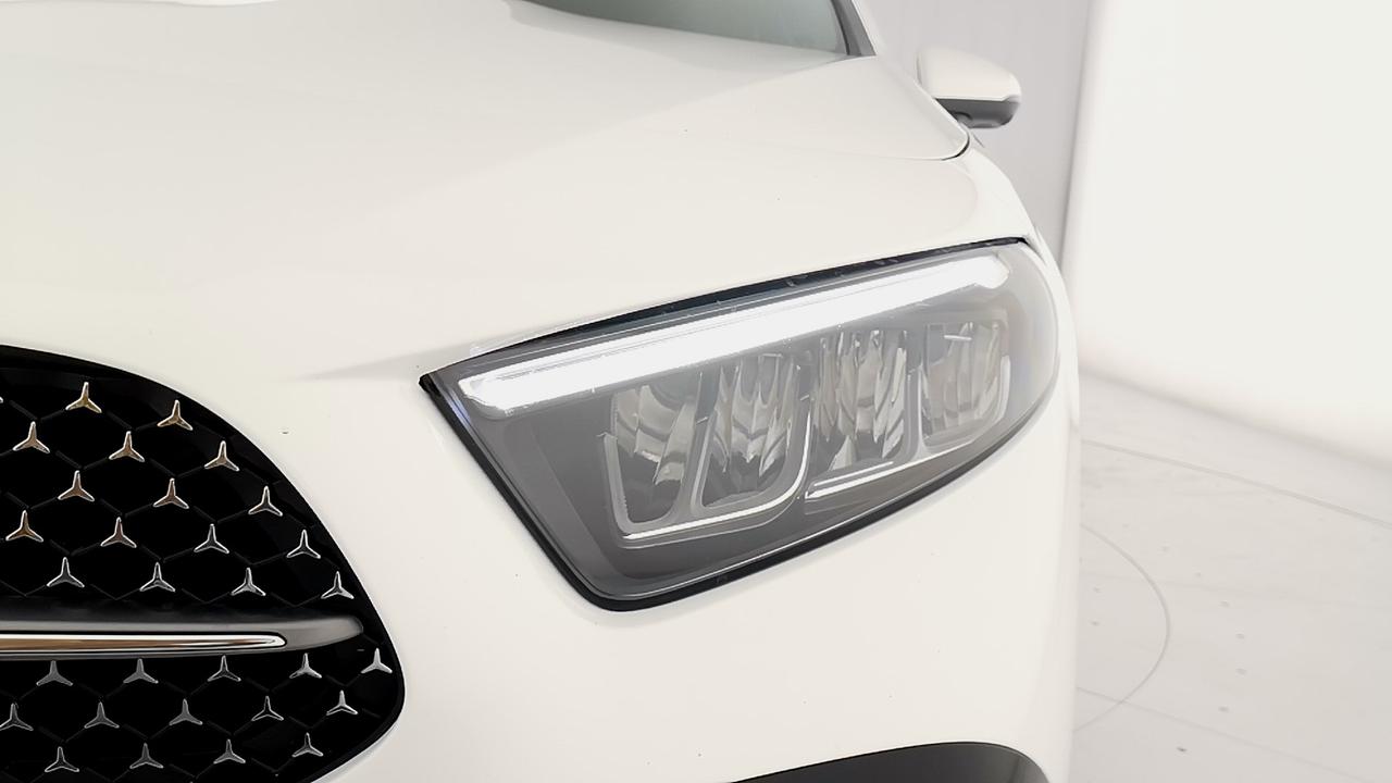 Mercedes-Benz Classe A - W177 2023 - A 180 d AMG Line Premium auto