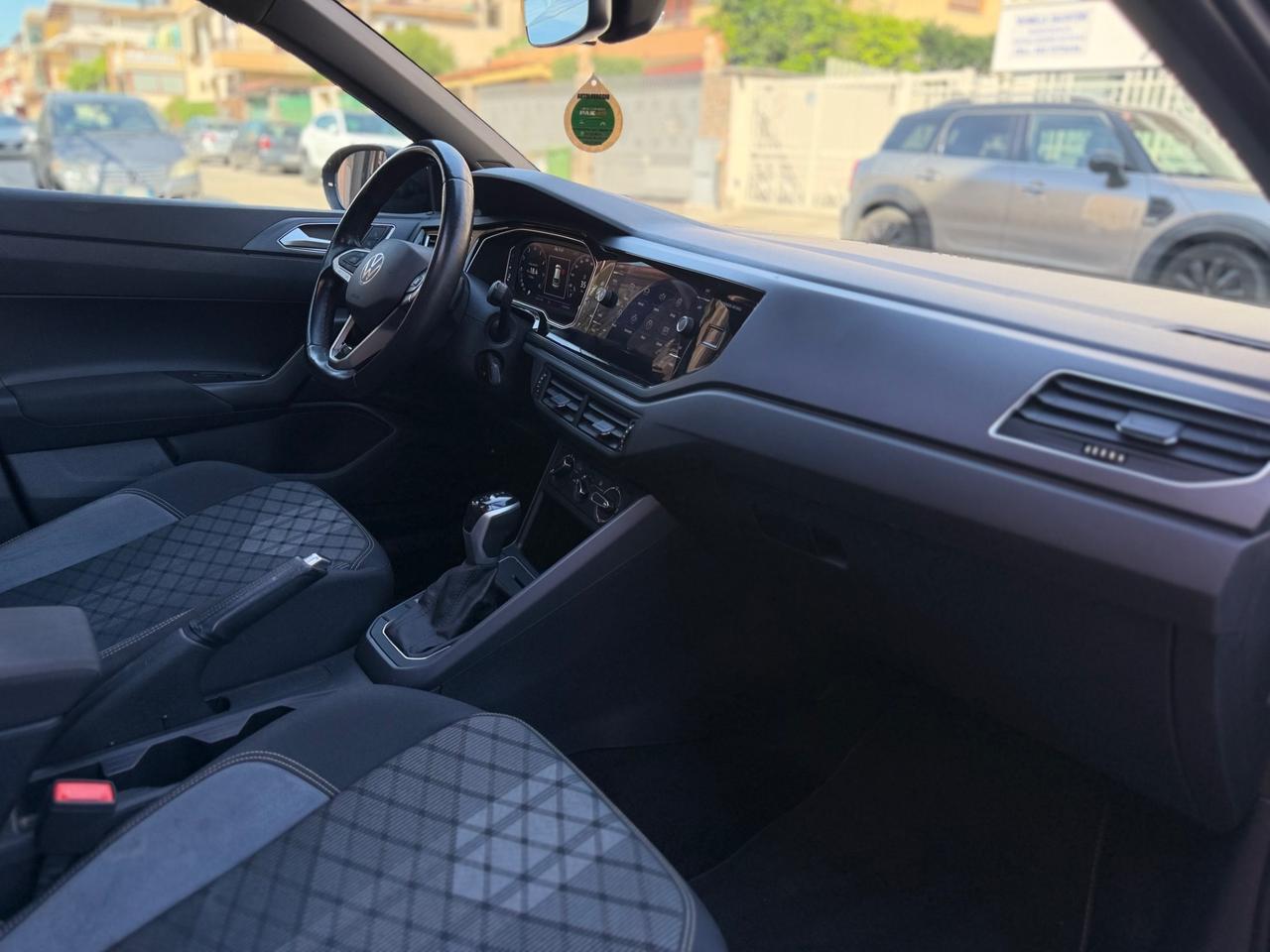 Volkswagen Taigo 1.0 TSI 110 CV DSG R-Line