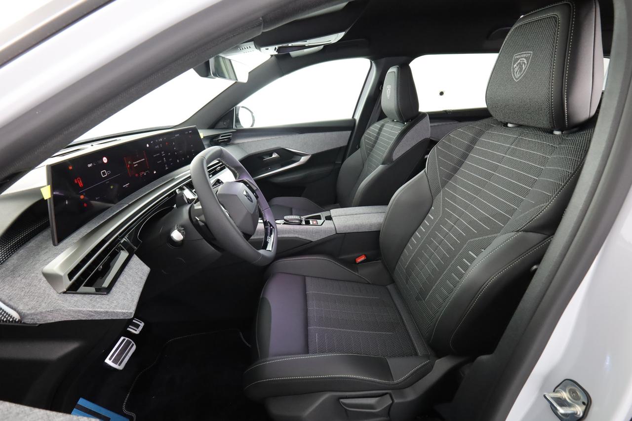 PEUGEOT 5008 3ª serie 5008 Hybrid 145 e-DCS6 GT