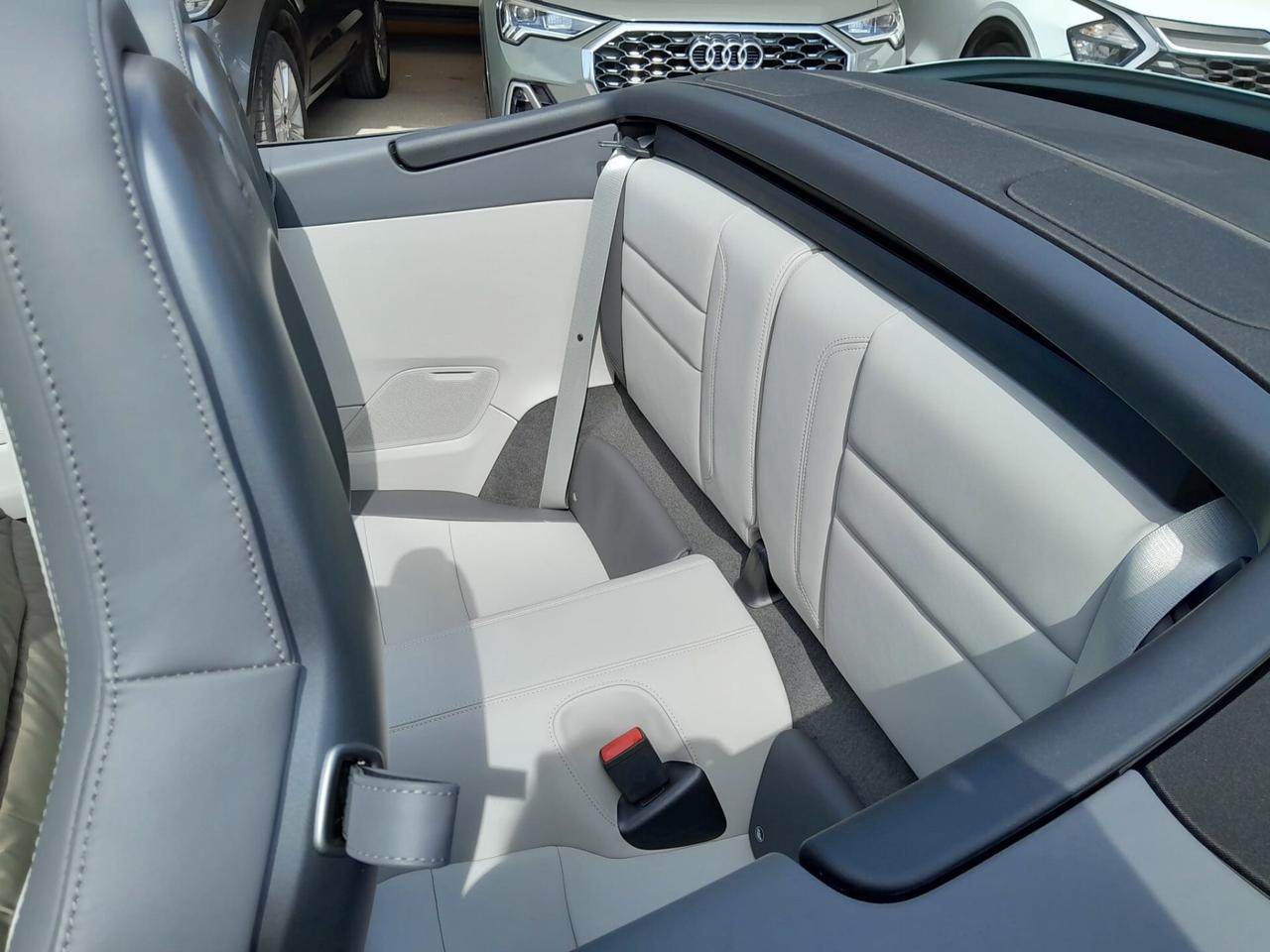 Porsche 911 Carrera Cabriolet