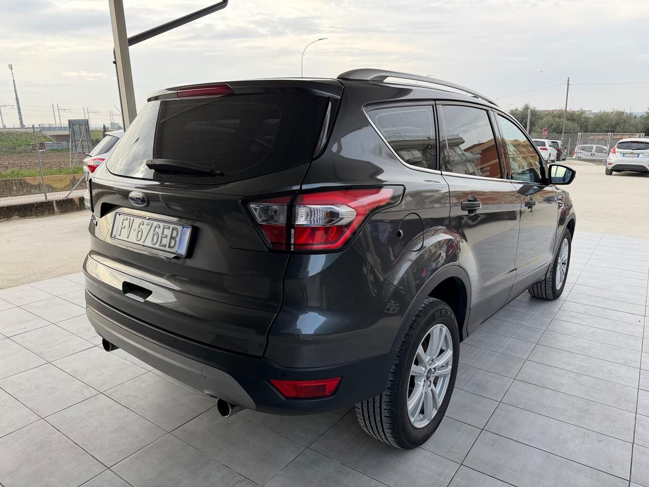 Ford Kuga 1.5 TDCI 120 CV S&S 2WD ST-Line