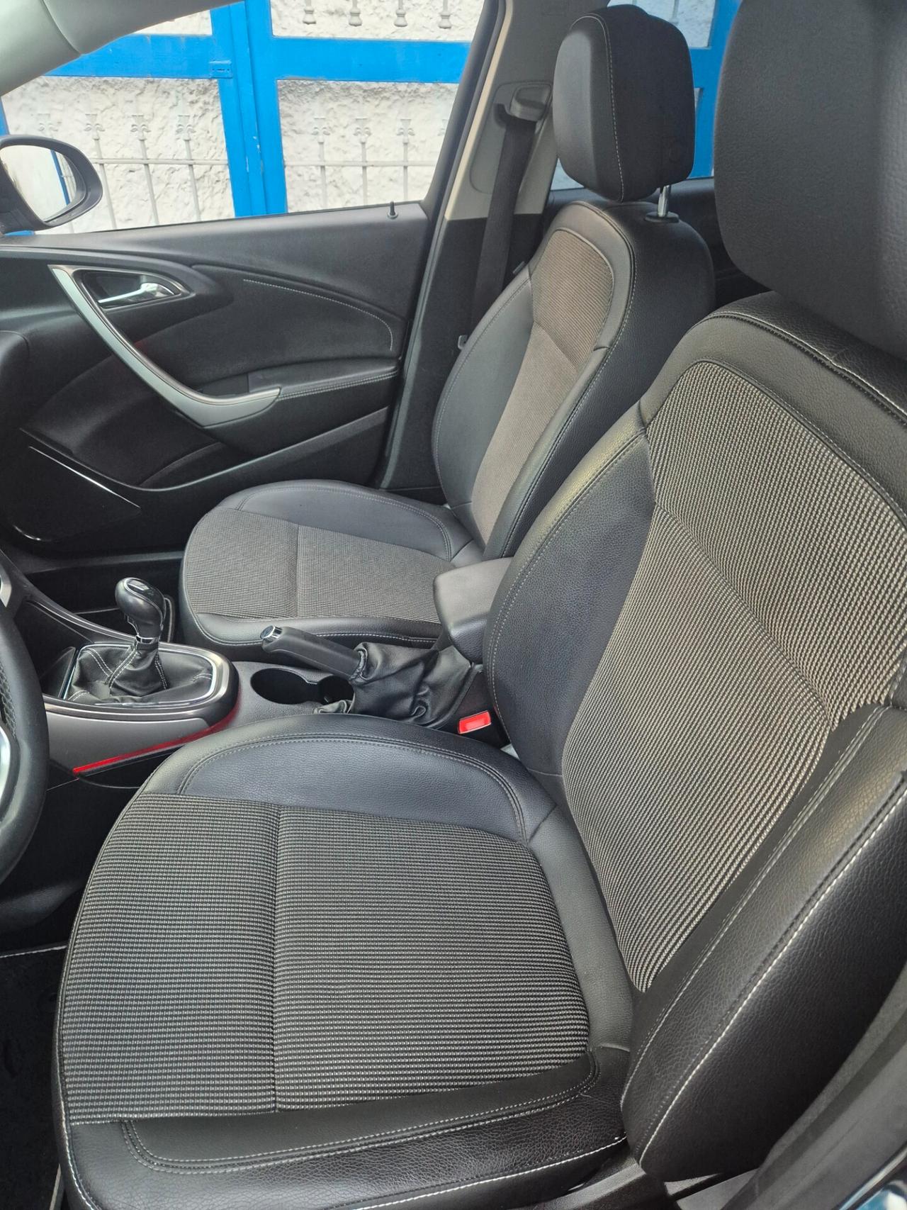 Opel Astra 1.7 CDTI COSMO UNICO PROPRIETARIO