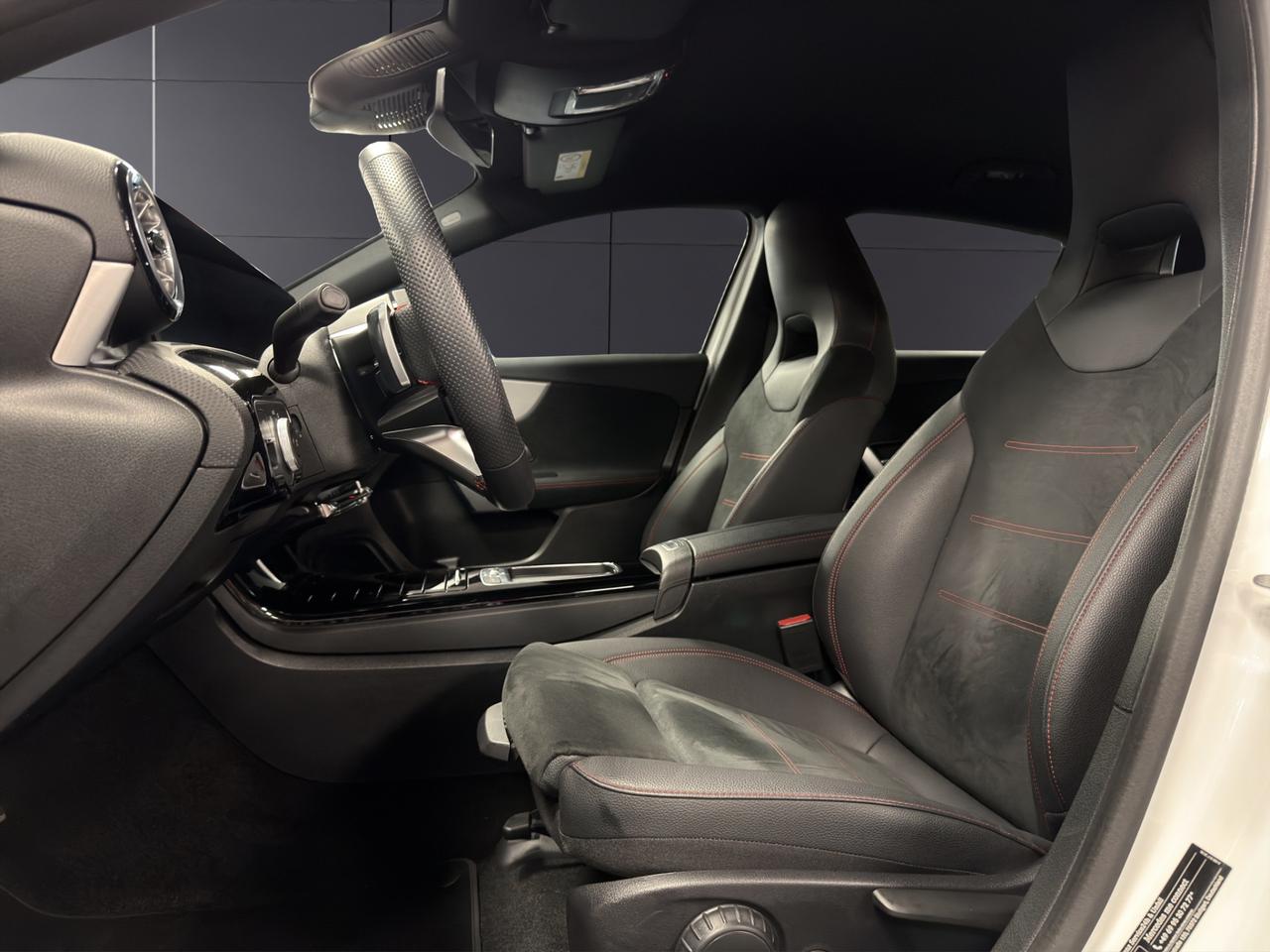 Mercedes A 180 AMG Line Premium 7G-DCT