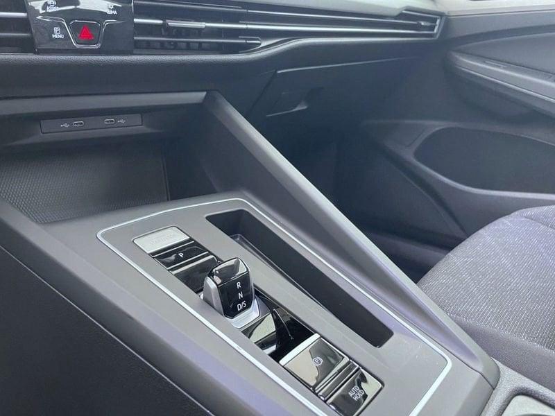 Volkswagen Golf Golf 1.0 eTSI EVO DSG Life