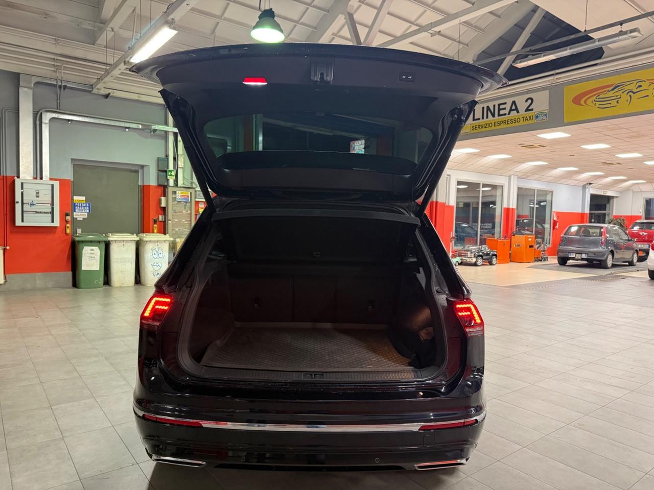 Volkswagen Tiguan 2.0 TDI R-LineDSG 4MOTION