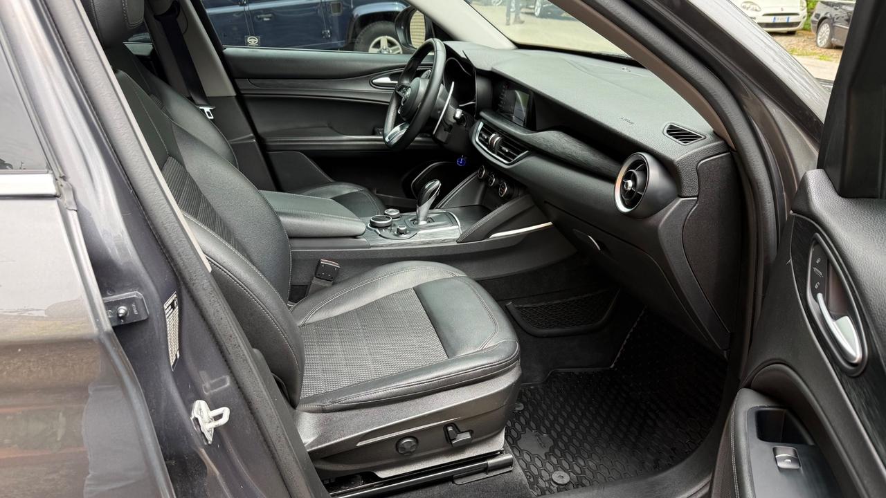Alfa Romeo Stelvio 2.2 Turbodiesel 190 CV AT8 Q4 Executive