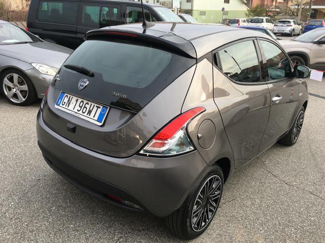 LANCIA Ypsilon 1.0 FireFly 5p Hybrid Gold Plus