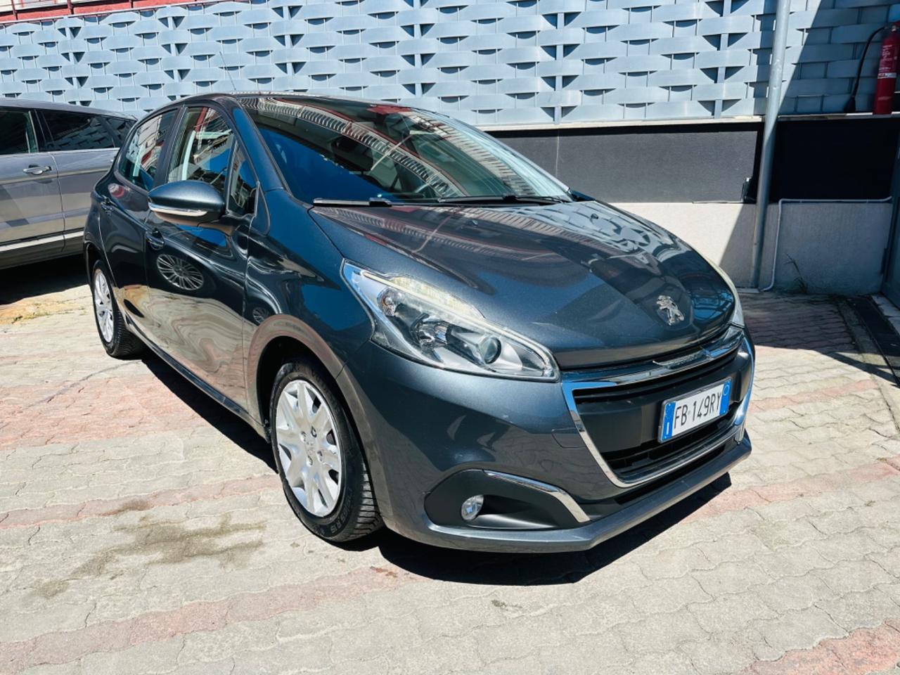 Peugeot 208 BlueHDi 75 5 porte Allure