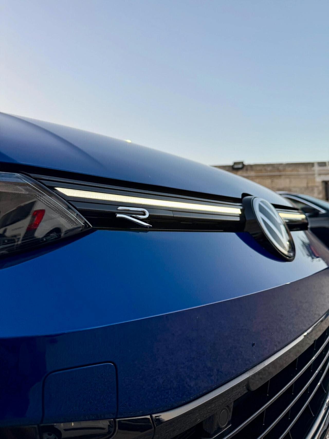 Volkswagen Golf 2.0 TSI R DSG 8 4motion 333cv NUOVA KM0