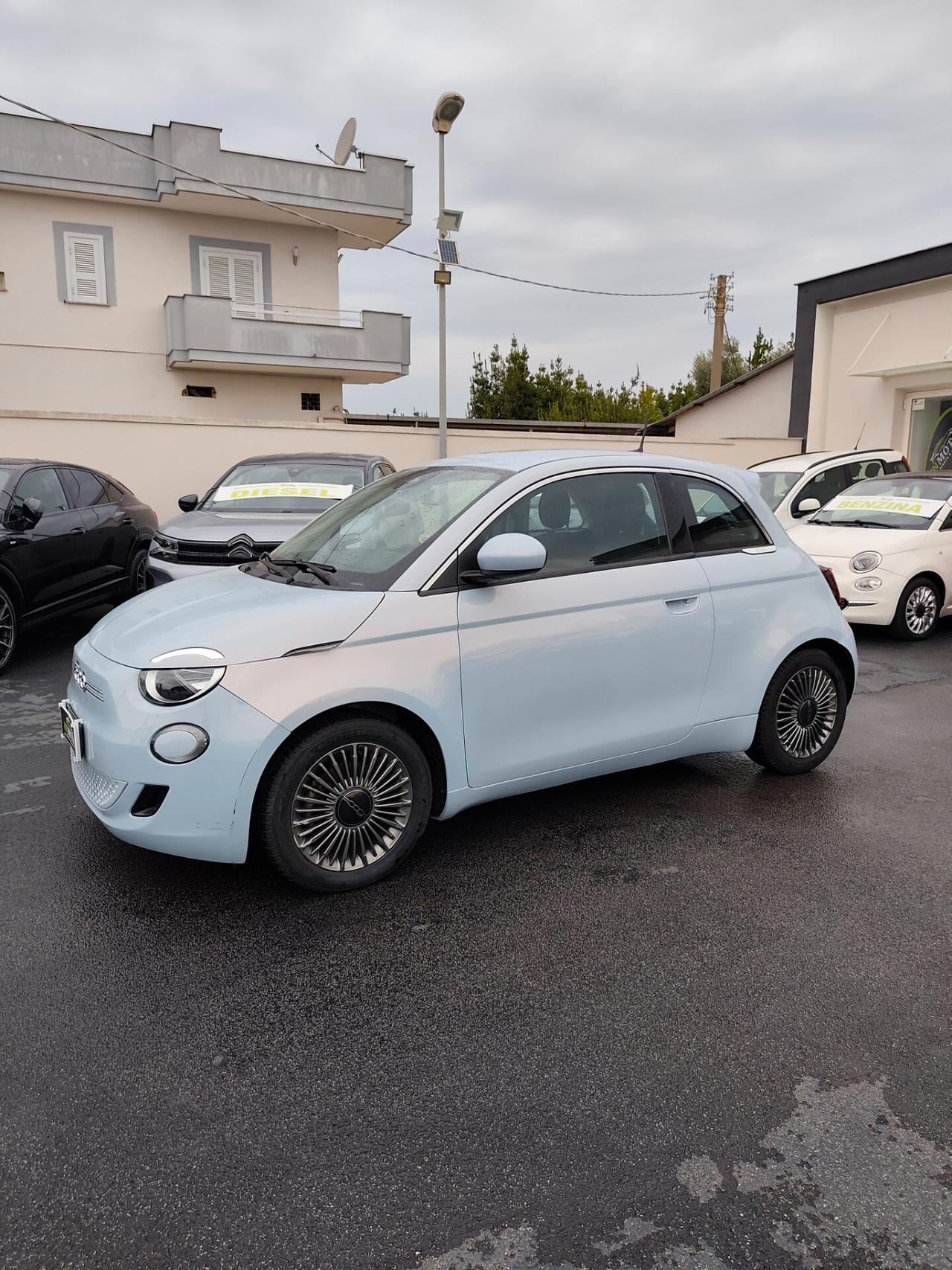 Fiat 500e Berlina 42 kWh La Prima 12/2020