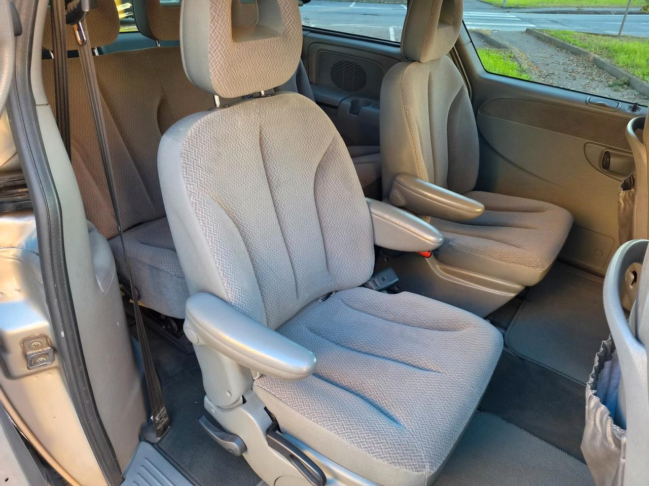 Chrysler Voyager 2.8 CRD gancio traino
