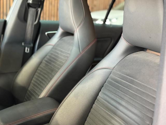 MERCEDES-BENZ CLA 200 4Matic Auto Premium*TETTO*PELLE*NAVI