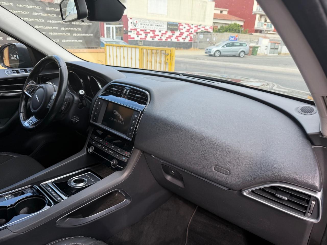 Jaguar F-Pace 2.0 D 180 CV AWD aut. Portfolio