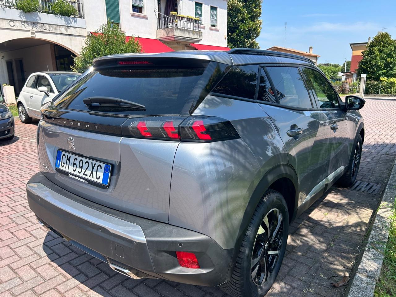 Peugeot 2008 PureTech 130 S&S EAT8 GT