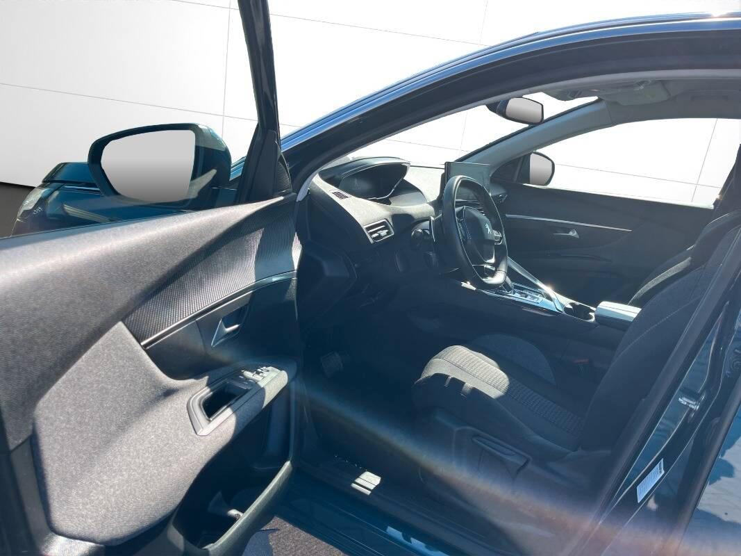 Peugeot 3008 II 1.5 bluehdi Active Business s&s 130cv eat8