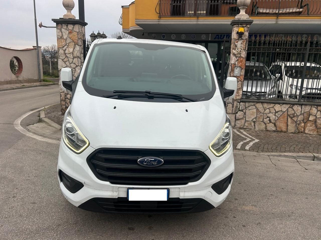 Ford Transit Custom 320 2.0 EcoBlue Hybrid 130 PC Combi Trend