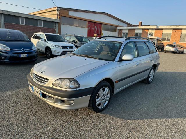 TOYOTA Avensis 2.0 TD cat Station Wagon Sol