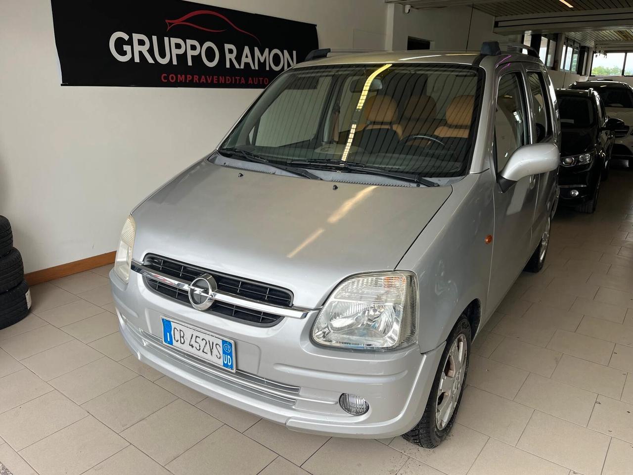 Opel Agila 1.2 16V Comfort