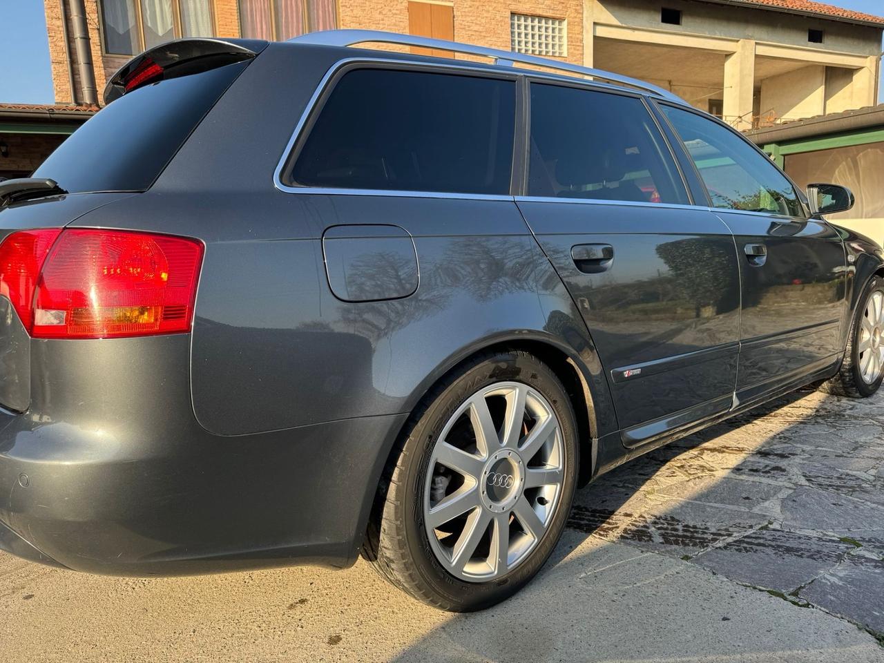 Audi A4 2.0 16V TFSI Avant