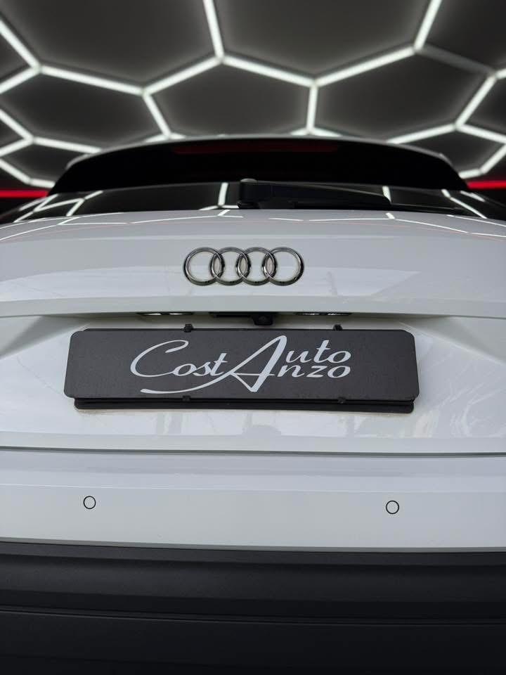 Audi Q2 35 TDI S tronic 150 cv Identity Black 2019