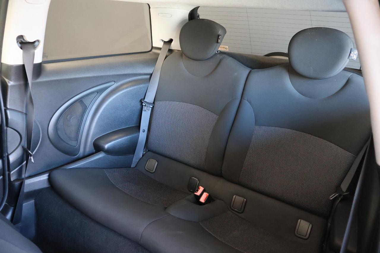 Mini 1.4 16V One ok neopatentati