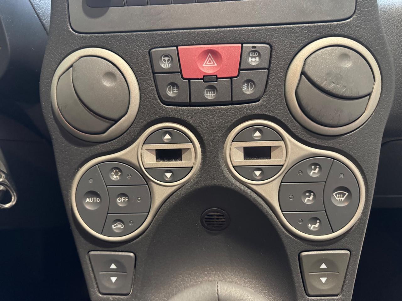 Fiat Panda Cross 4x4 con bloccaggio differenziale