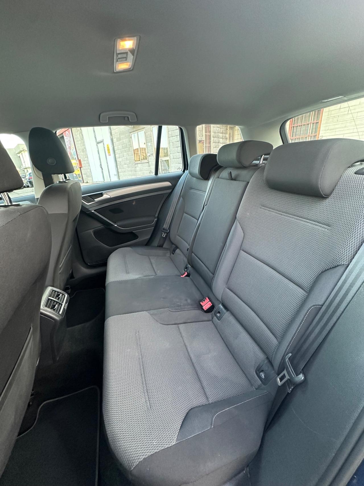 Volkswagen Golf Variant Business 1.6 TDI 105 CV Comfortline BMT