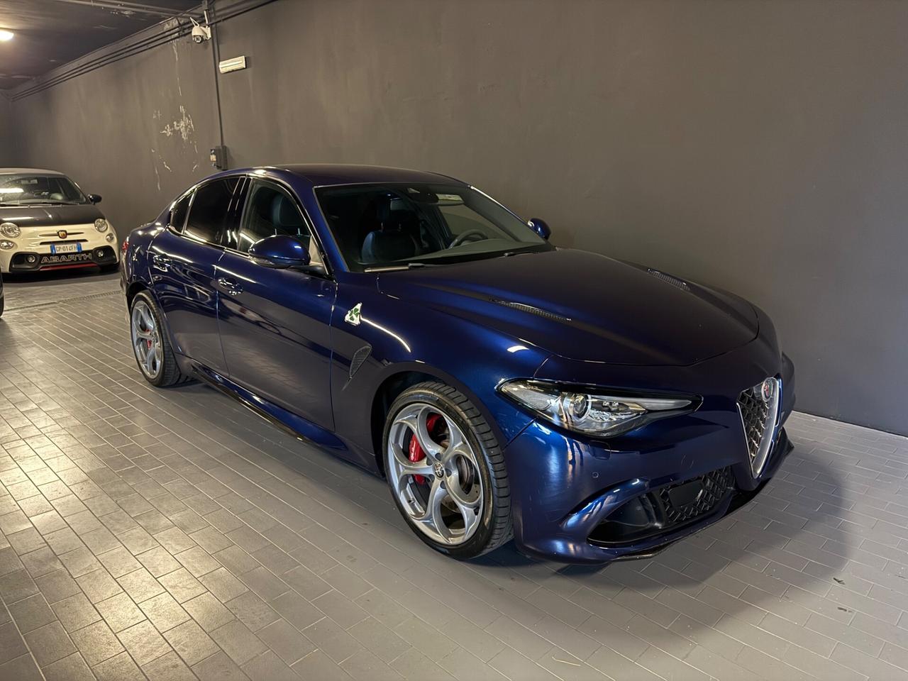 Alfa Romeo Giulia 2.9 V6 Bi-Turbo AT8 Quadrifoglio