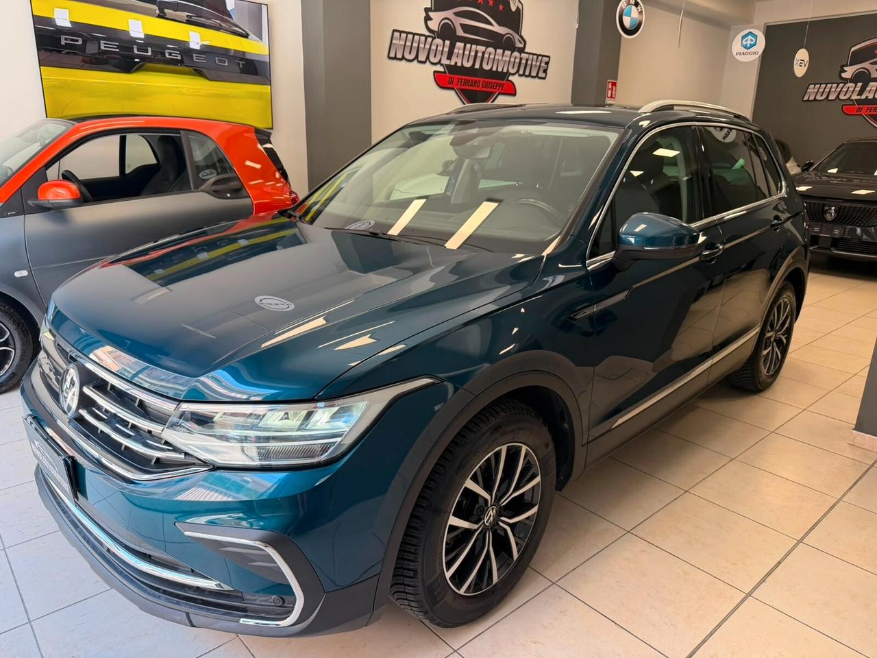 Volkswagen Tiguan 2.0 TDI 150 CV SCR DSG Elegance a rate da 250 al mese