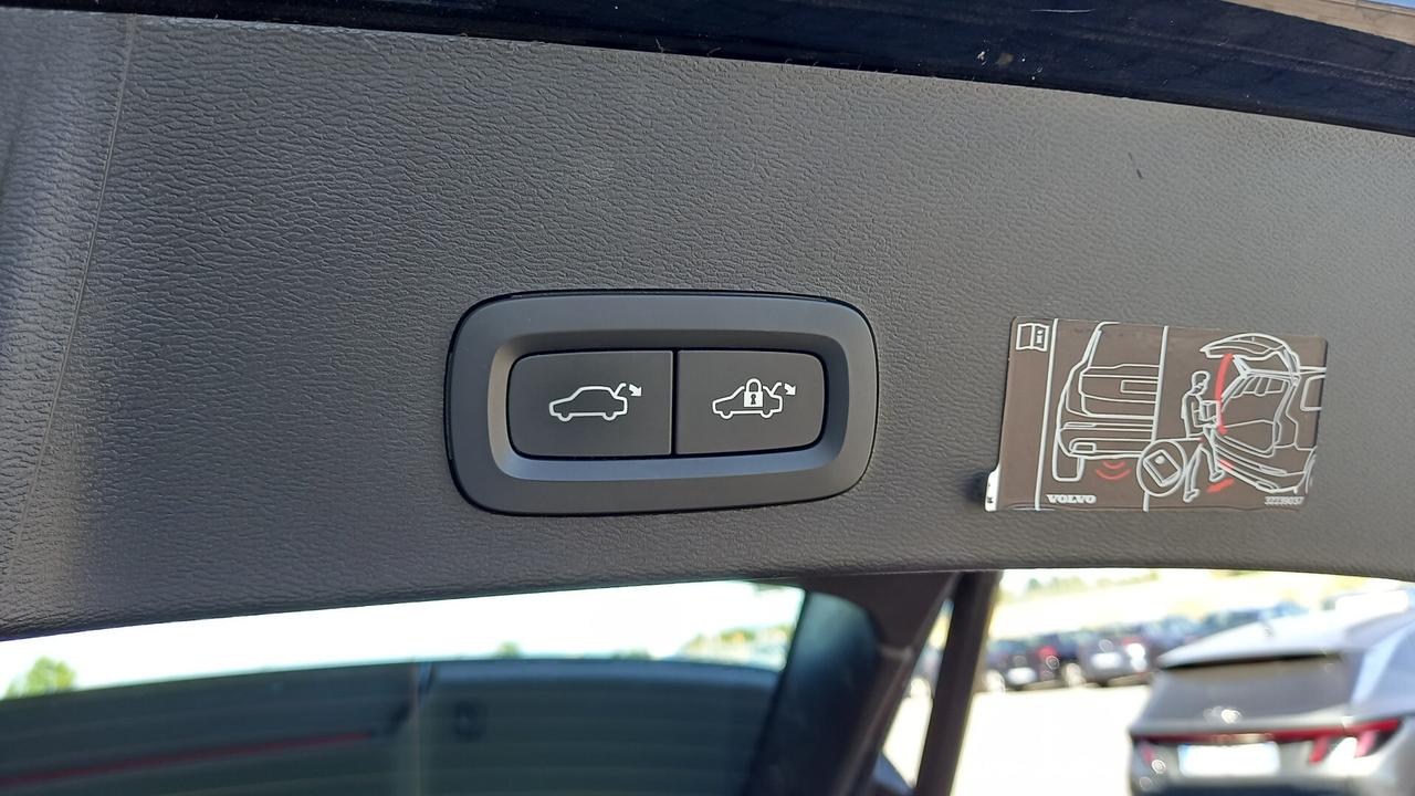 Volvo XC40 T5 Recharge Plug-in Hybrid Inscription Expression auto