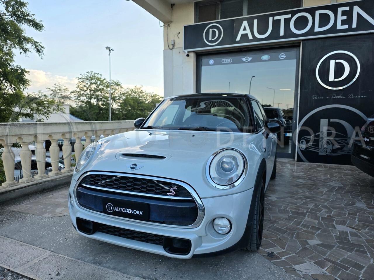 Mini 2.0 Cooper SD Business XL#AUTO#LED#PELLE#NAVI#AMBIENT LIGHT