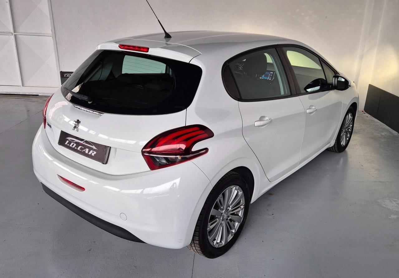 Peugeot 208 PureTech 82 5 porte Allure