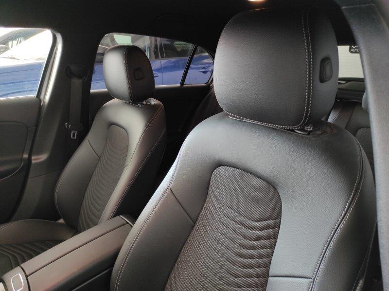 Mercedes-Benz Classe A (W177) - A 180 d Automatic Business Extra
