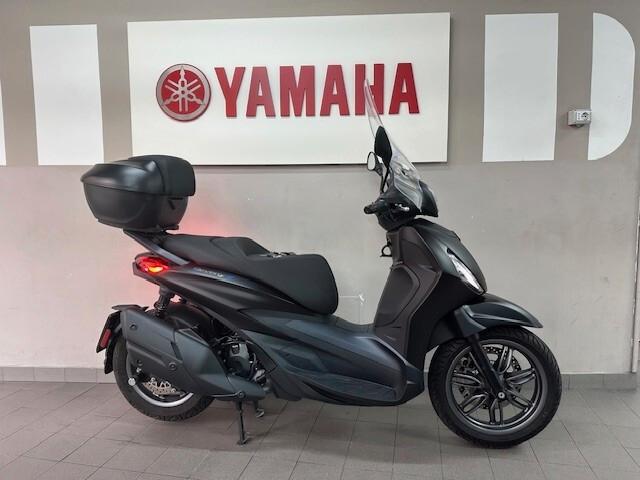 Piaggio Beverly 400 S HPE black carbon