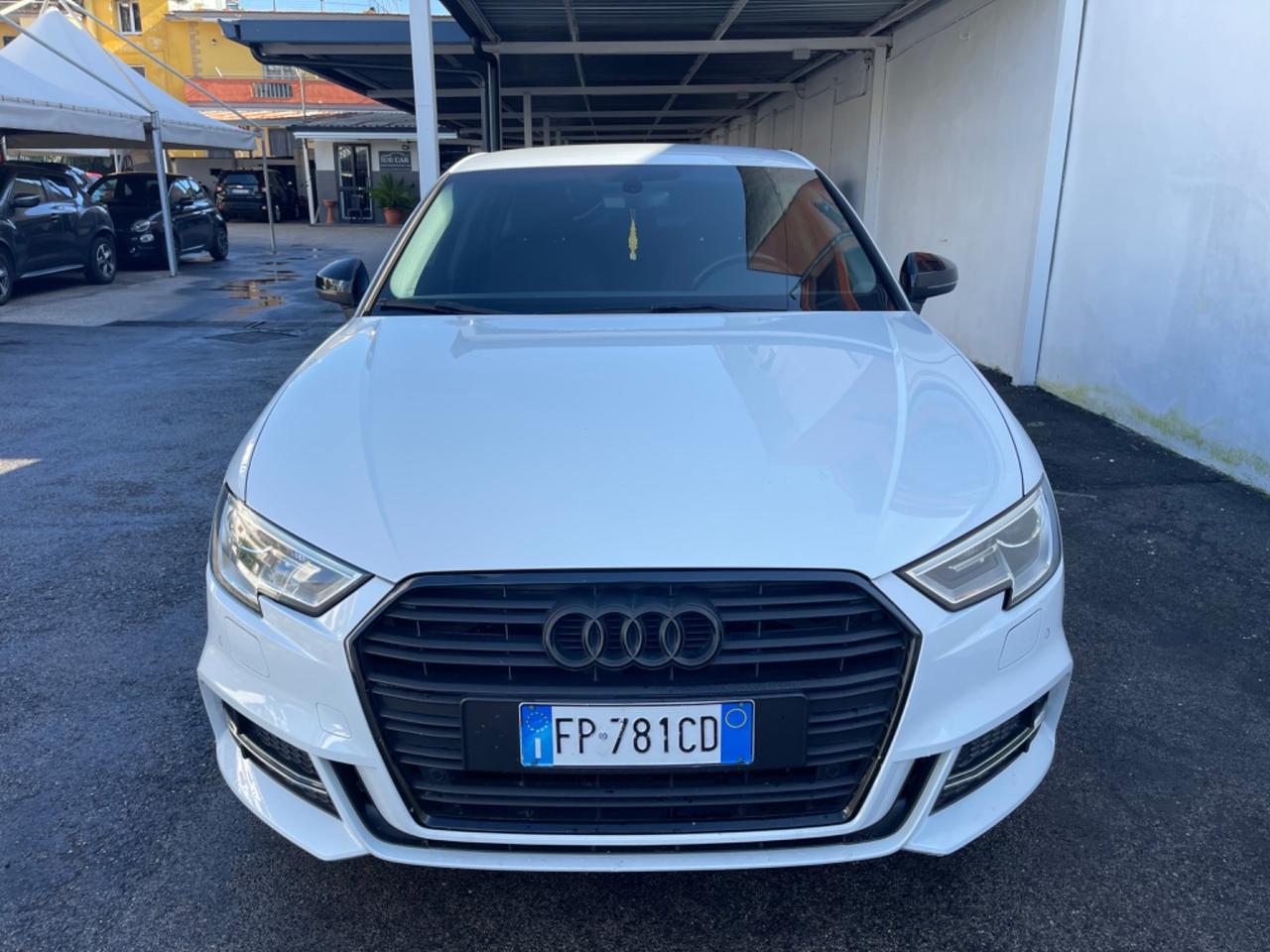 Audi A3 SPB 2.0 TDI S tronic Sport (IDENTITY BLACK)