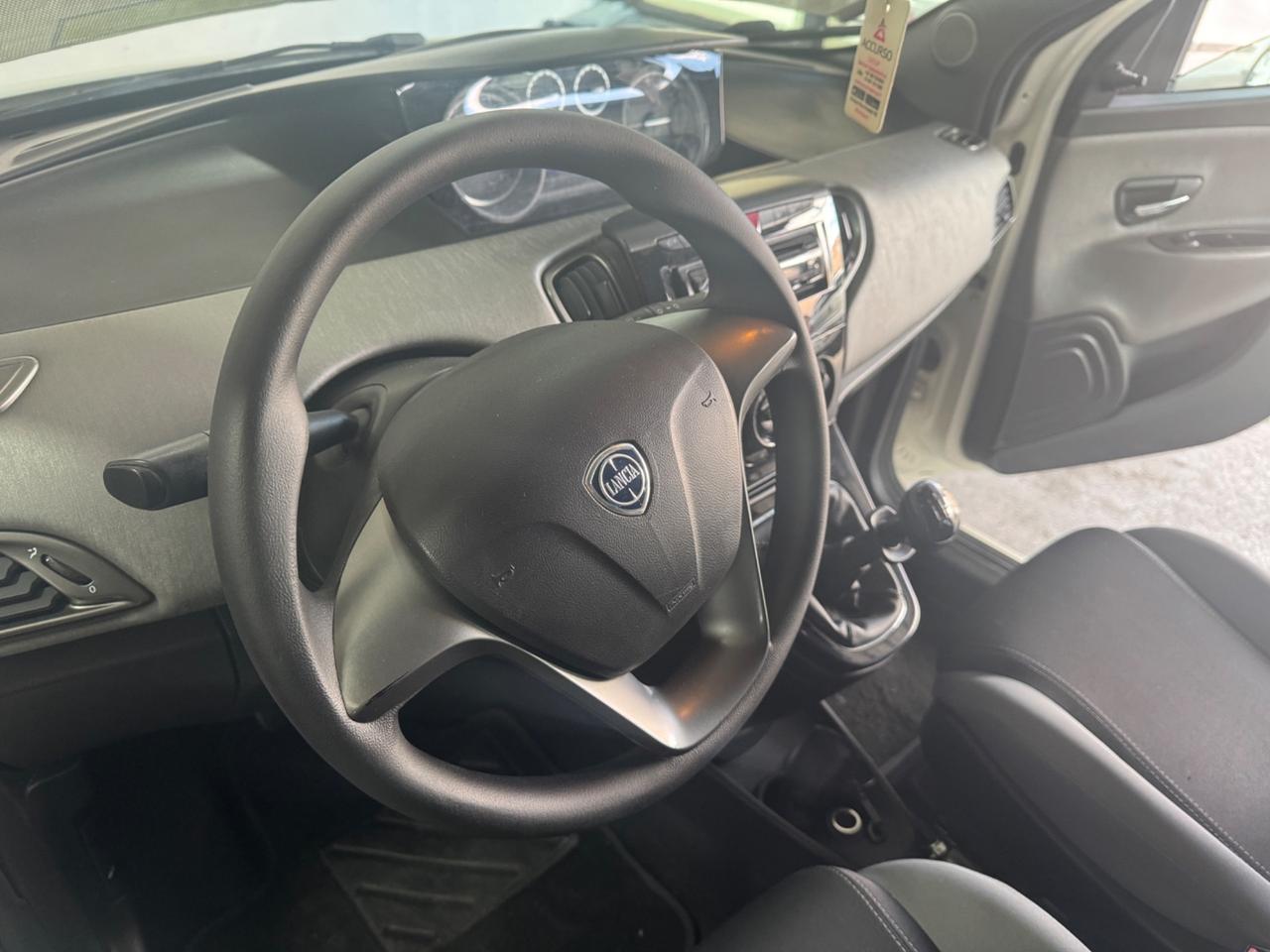 Lancia Ypsilon 1.2 69 CV 5 porte GPL Ecochic Gold