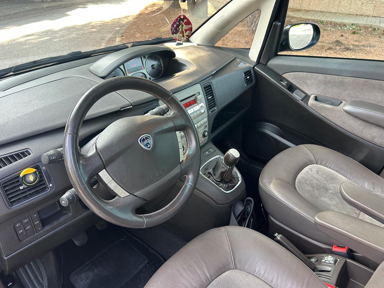 Lancia MUSA 1.3 Mjt 95 CV platino tetto apribile