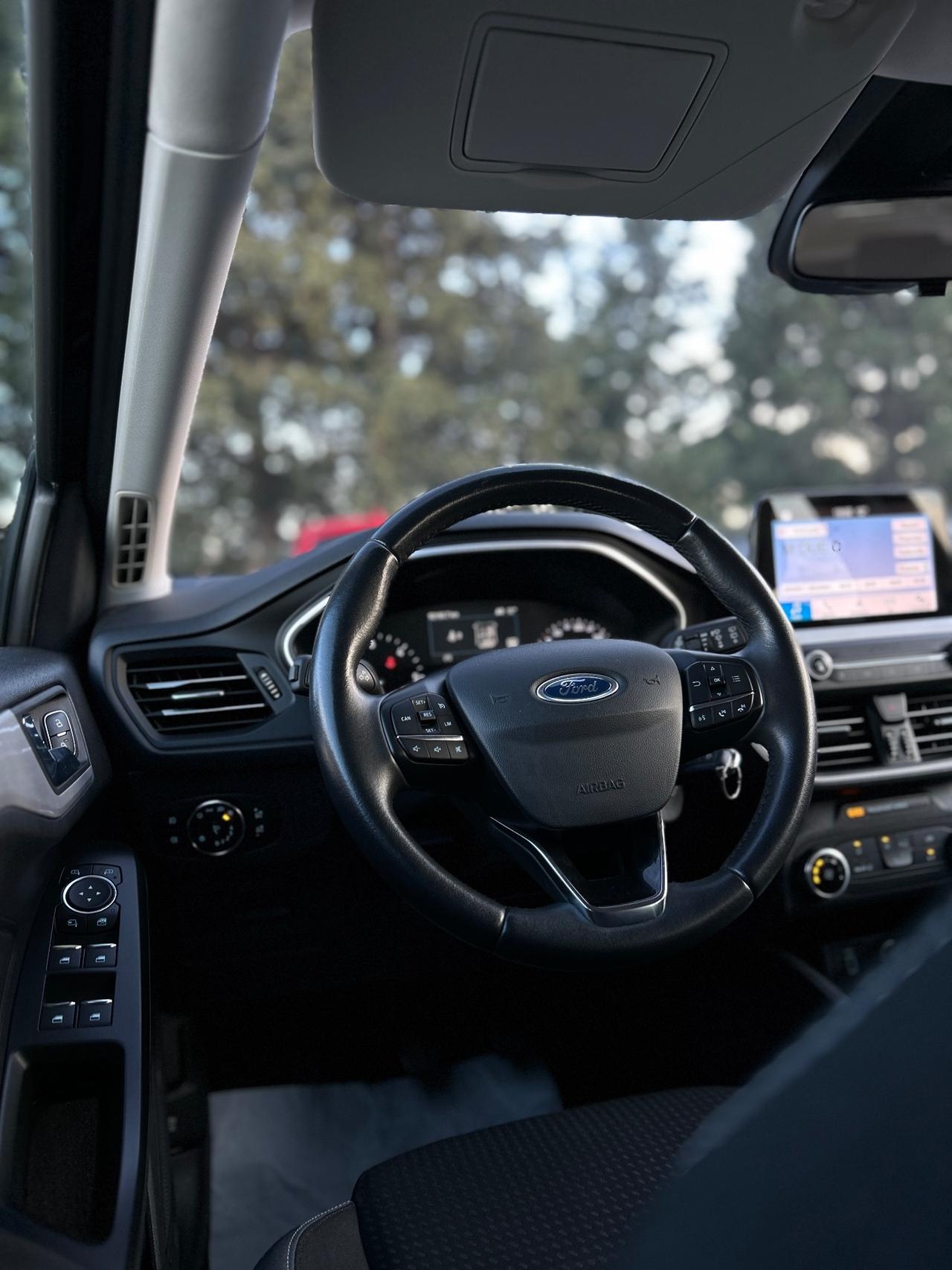 Ford Focus 1.5 TDCi 120 CV*NAVI*UNIPRO*