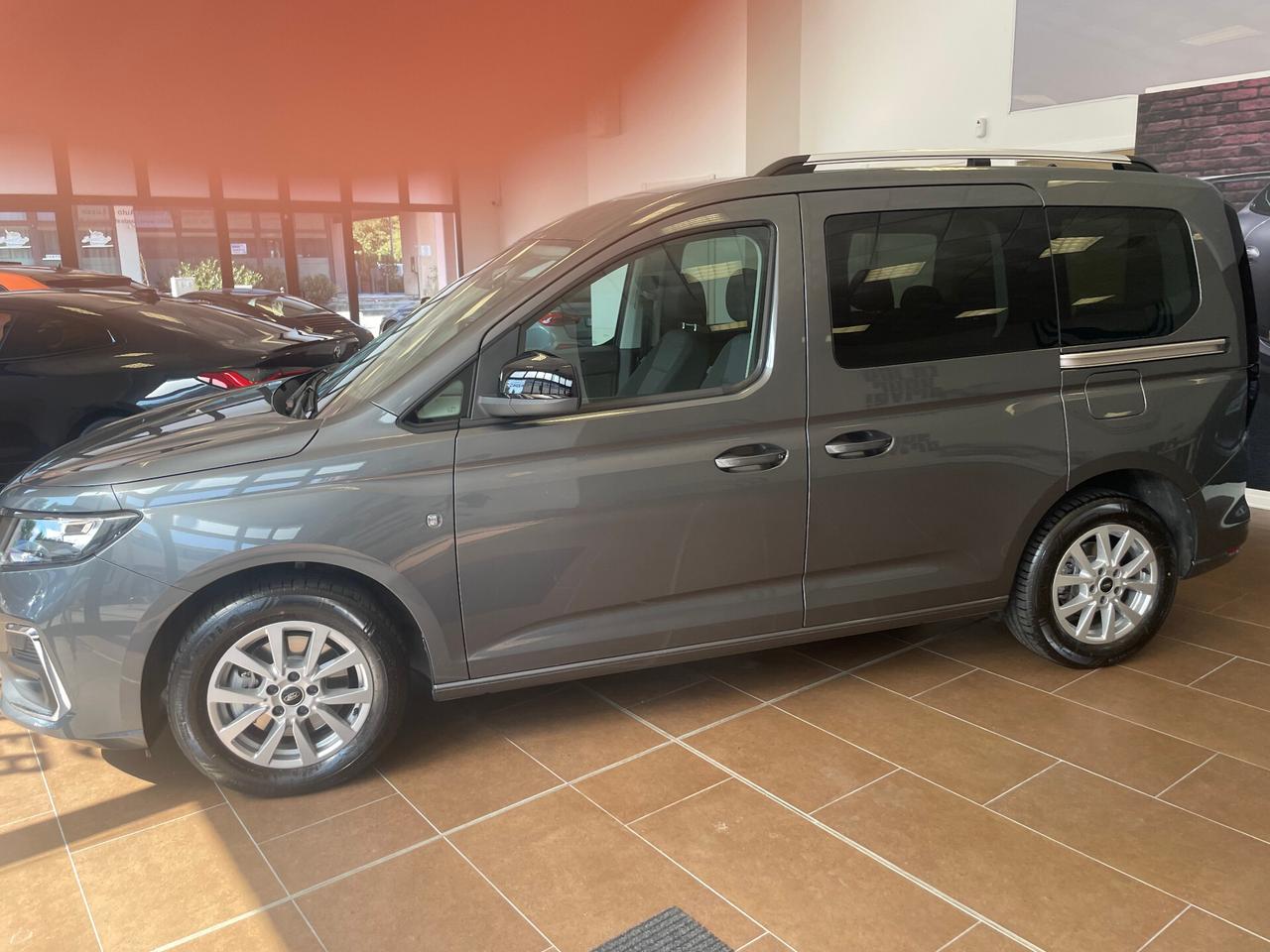 Ford Tourneo Connect 2.0 EcoBlue 122 CV Powershift Titanium