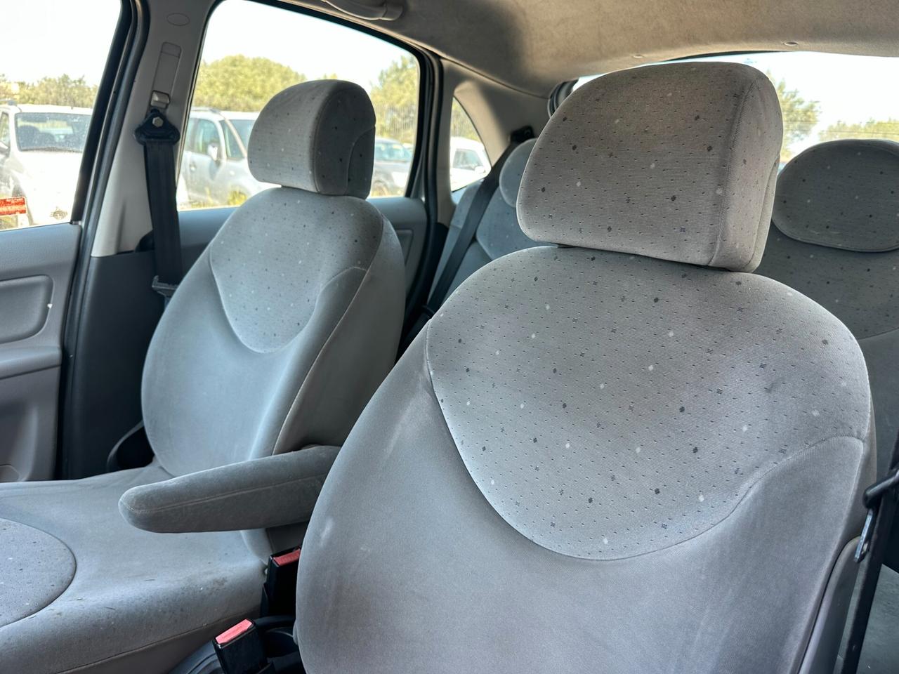 Citroen C3 1.4 HDi Elegance 2003