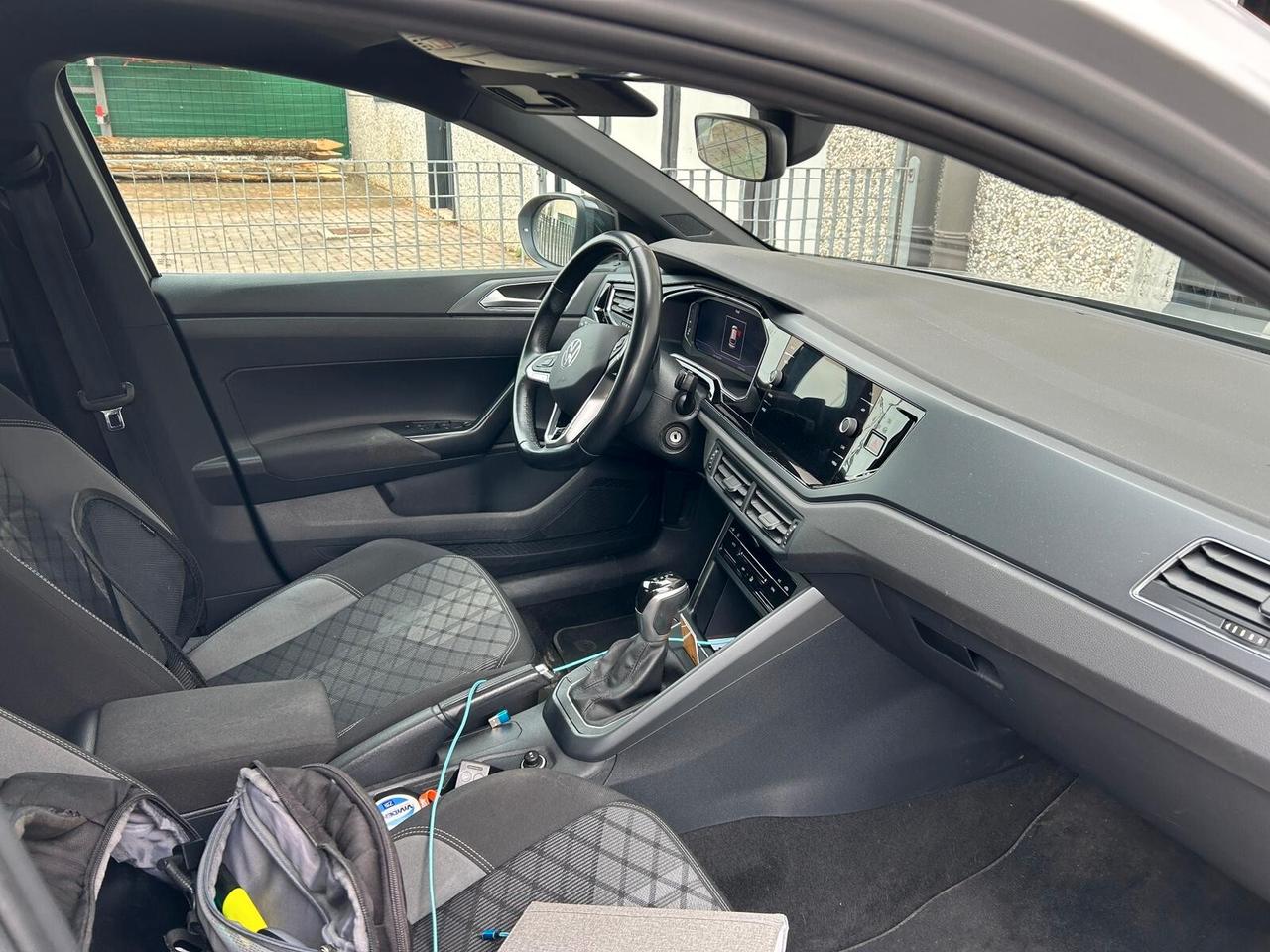 Volkswagen Taigo 1.0 TSI 110 CV DSG R-Line