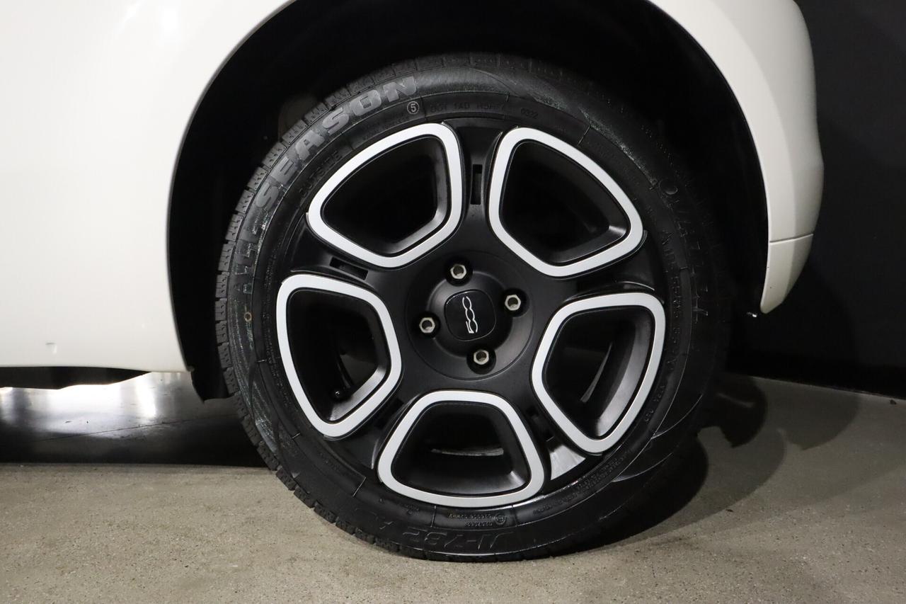 Fiat 500 MILD HYBRID 70 CV CLUB SOLO 46800 KM! ANCHE GUIDABILE DA NEOPATENTATI!