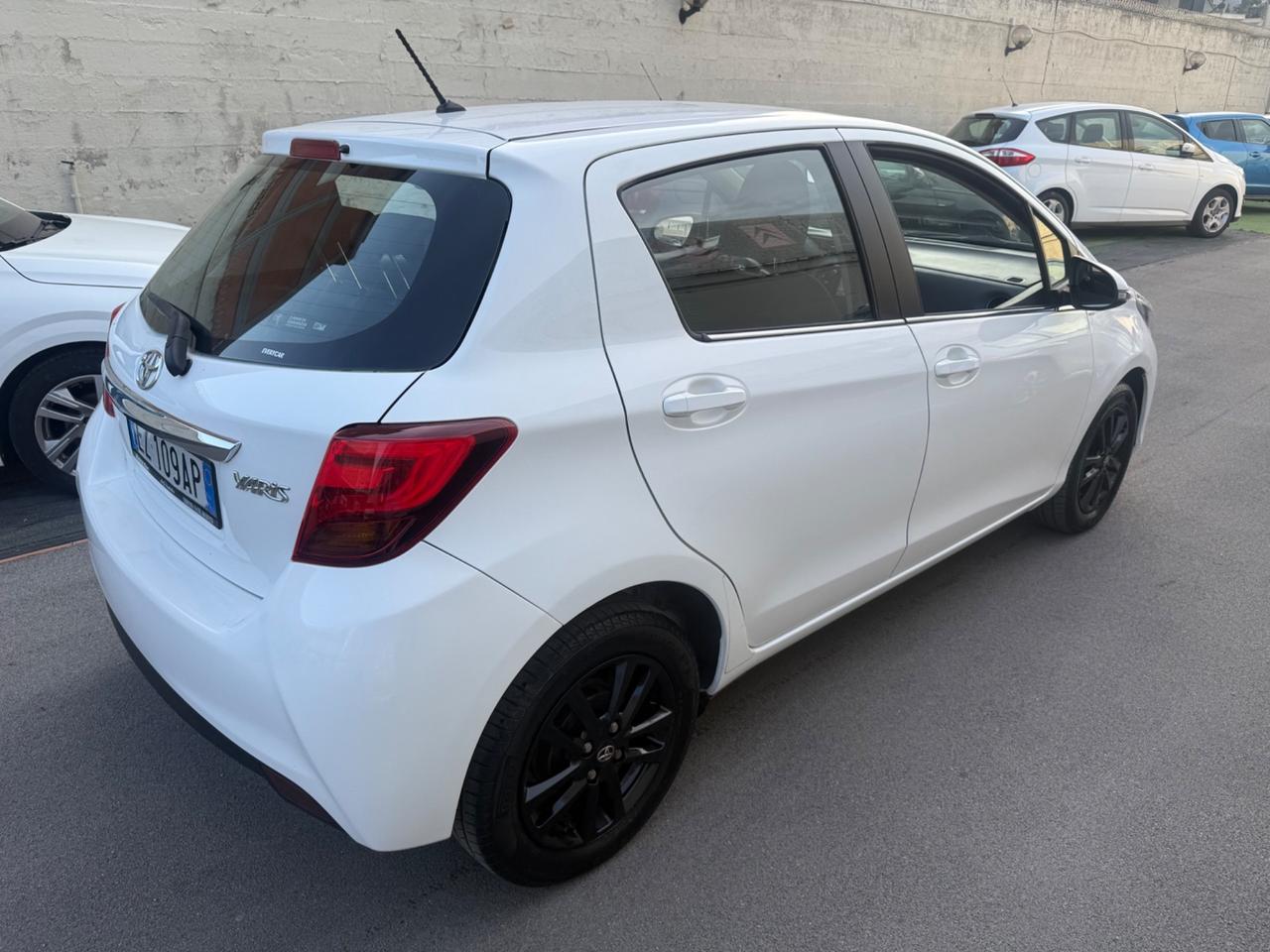 Toyota Yaris 1.0benzina 5 porte km57.000 - 2015